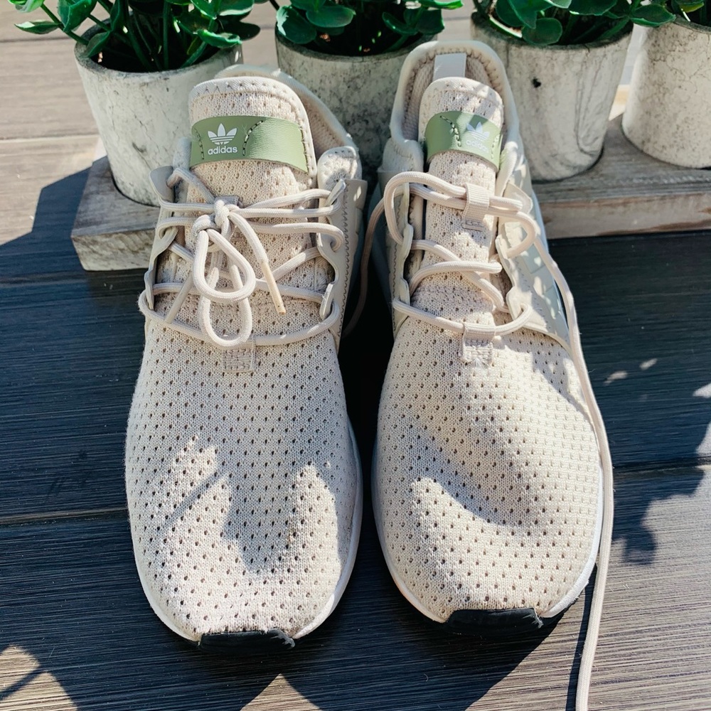 Adidas kid’s running shoes size 2 1/2
